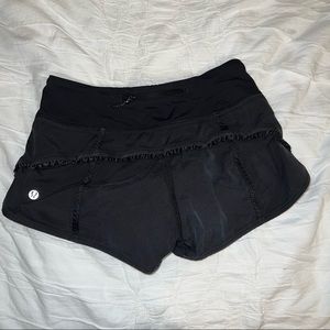 Lululemon Speed Short 2.5 inch